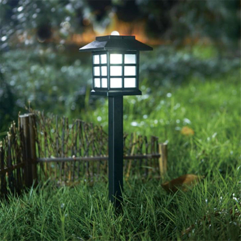 Éclairez Votre Jardin avec la Lampe Solaire Carrée – Image 10