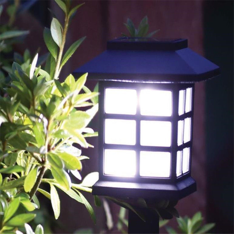Éclairez Votre Jardin avec la Lampe Solaire Carrée – Image 7